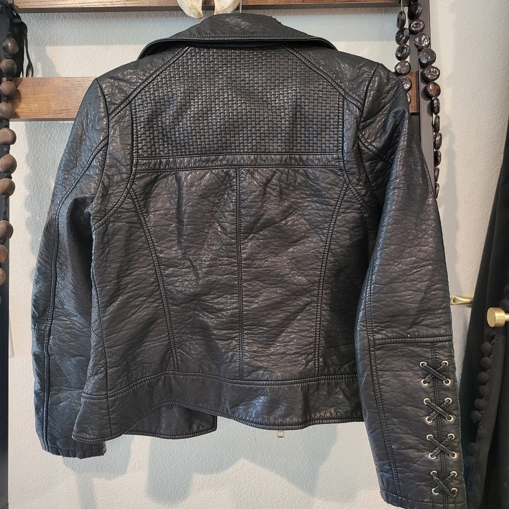 Woman's Guess Jaket, leather, gold zipper, punk, grunge - Picture 7 of 9